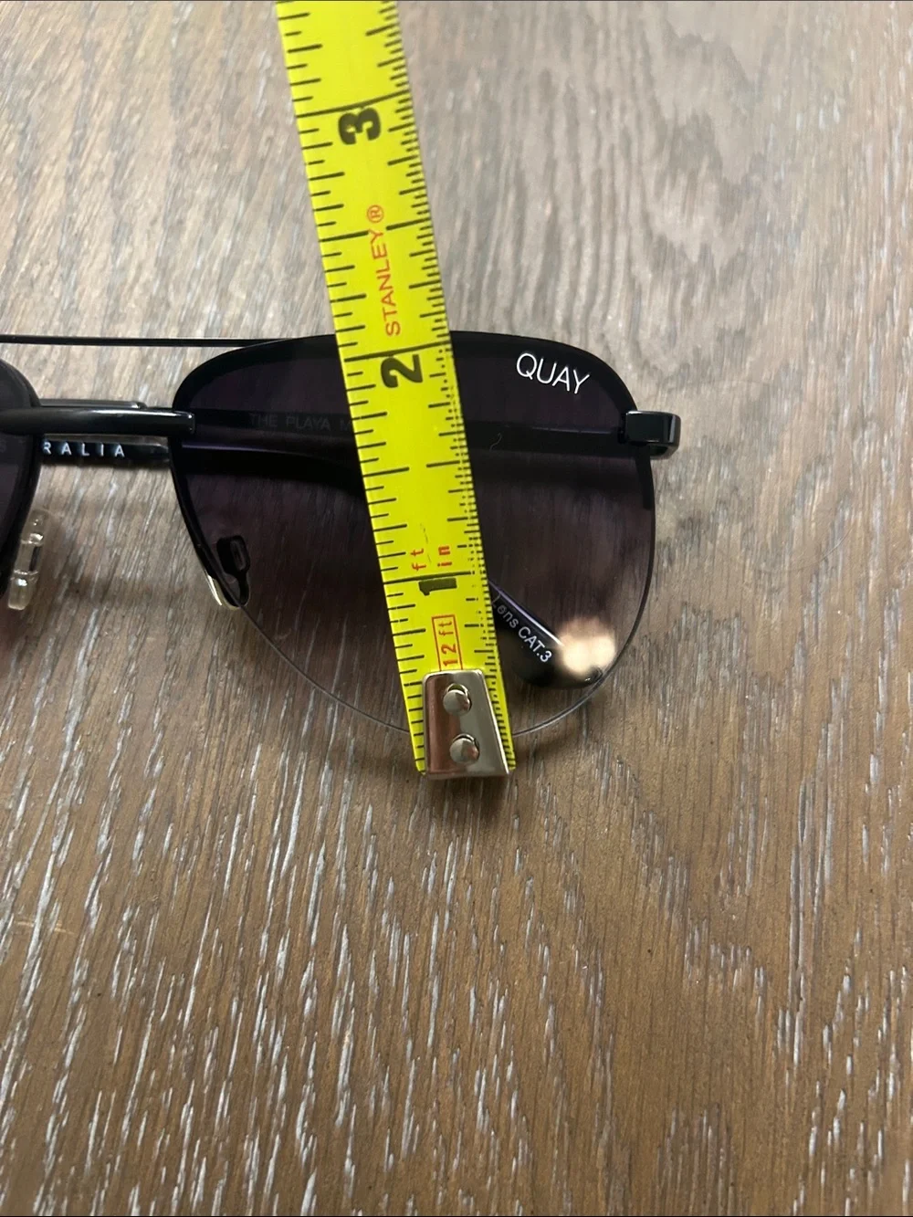 QUAY SUN GLASSES